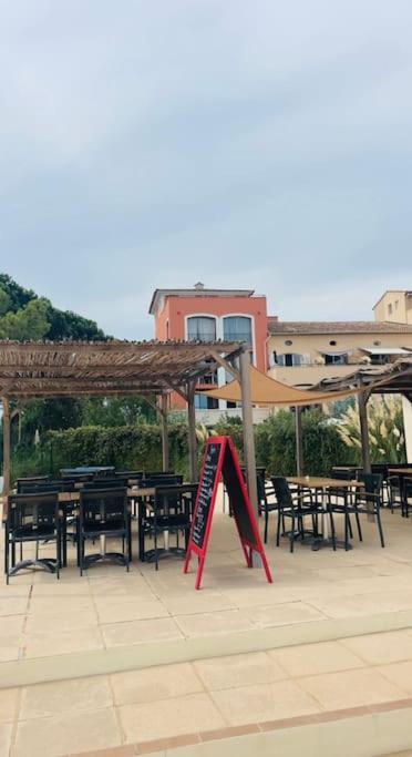 Proche St Tropez Refait A Neuf Bord De Plage Et Piscine Cogolin Εξωτερικό φωτογραφία